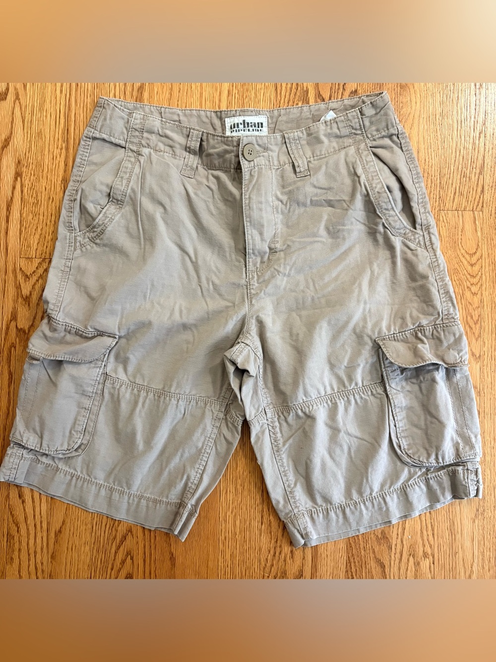 Urban Pipeline Men’s khaki/beige cargo shorts- 31” waist